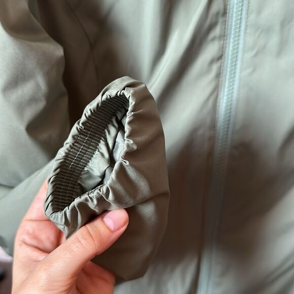 McKINLEY Women's Morras Insulated Windbreaker Jacket - Picture 7 of 10